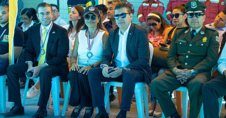 ICAM ACOMPAÑA LA ENTREGA DEL CARRO BOMBA BG-01 A GEOS BOLIVIA