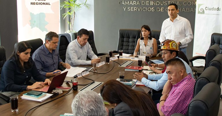 PRIMER ENCUENTRO MULTIPARTIDARIO DE LEGISLADORES SALIENTES Y ENTRANTES DE COCHABAMBA SE REALIZÓ EN LA ICAM