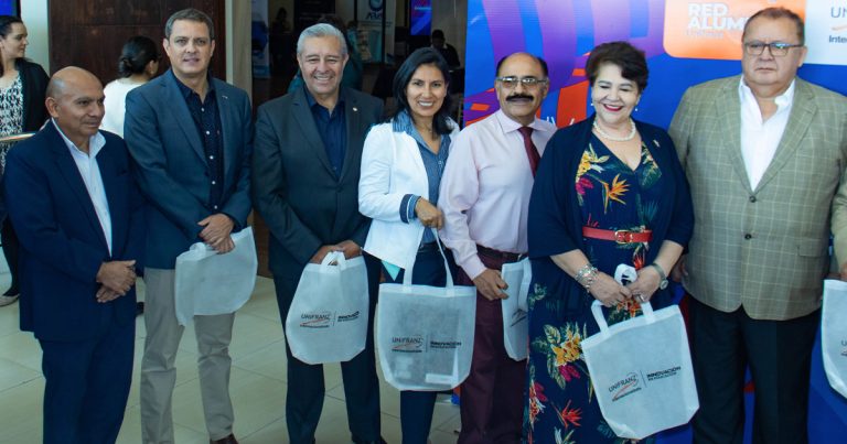 ICAM PARTICIPA EN IV FERIA DE EMPLEABILIDAD UNIFRANZ