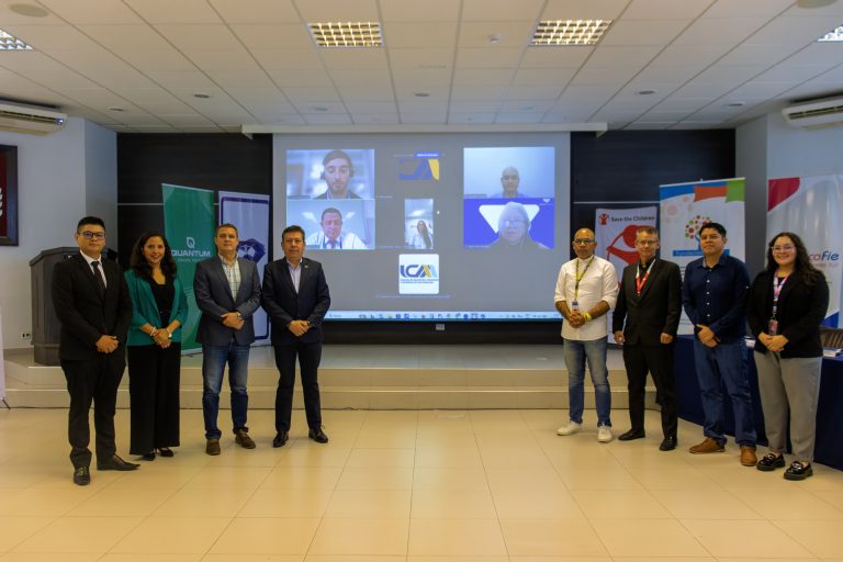 EN ICAM SE LANZA COCHATECH 2026, EL HACKATHON DE INNOVACIÓN MÁS IMPORTANTE DE LA REGIÓN