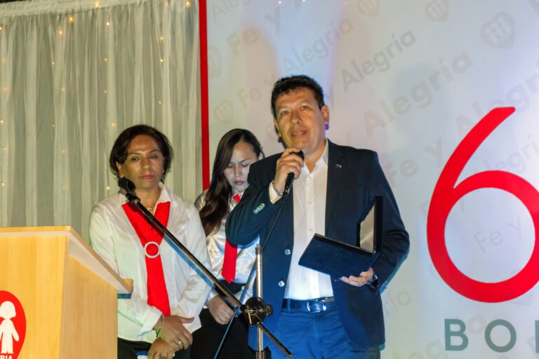 ICAM RECONOCE A FE Y ALEGRÍA BOLIVIA POR SUS 60 AÑOS DE APORTE A LA EDUCACIÓN Y PROMOCIÓN SOCIAL